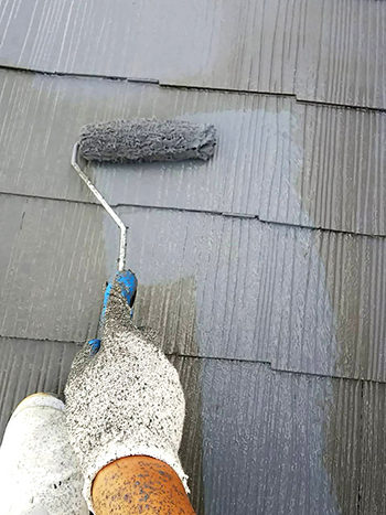 施工中｜屋根塗装上塗り